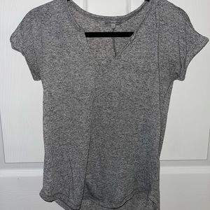 V-neck Tshirt